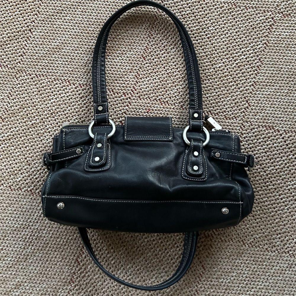 PERLINA Vintage Leather Shoulder Bag - Picture 9 of 9